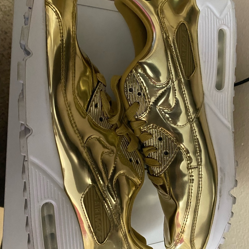 Nike Air  'Metallic Gold'